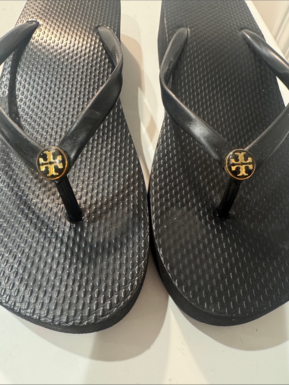 Tory Burch Size 10 Wedge Flip Flops Black - Picture 2 of 10